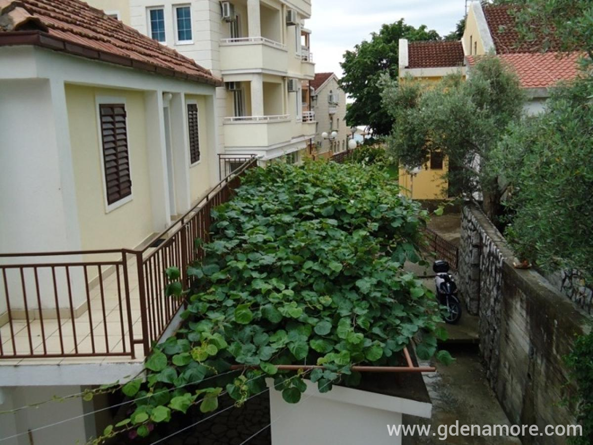 Vila kivi, privatni smeštaj u mestu Rafailovići, Crna Gora